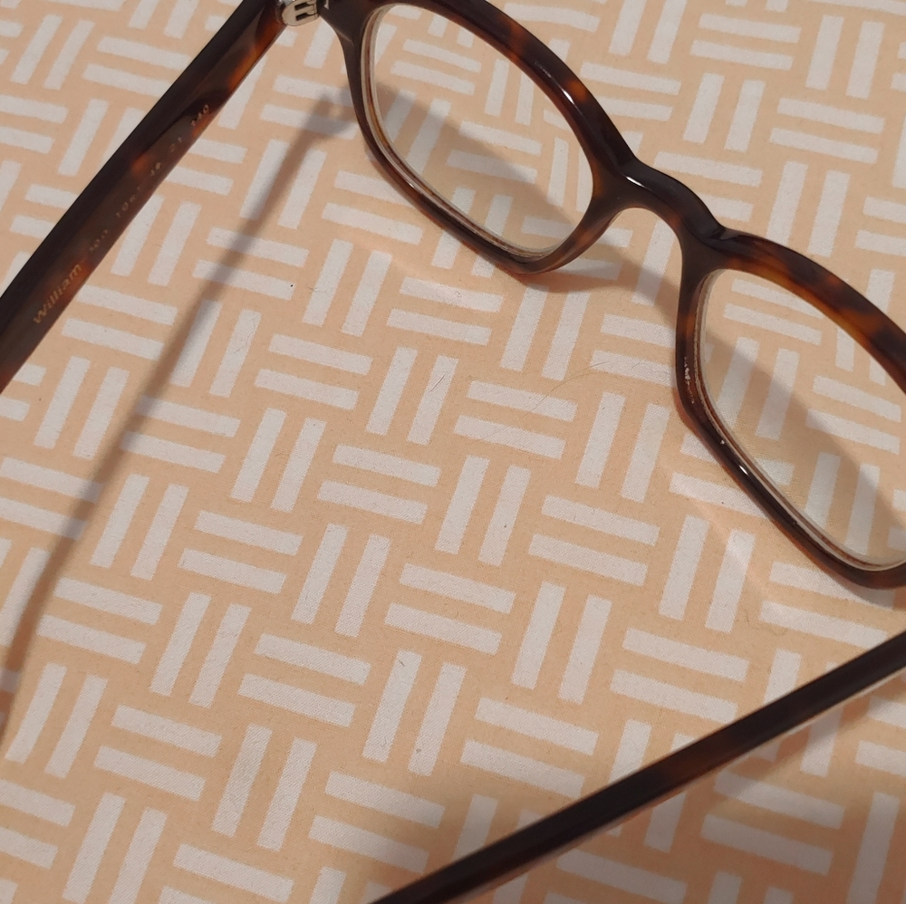 Victory Williams  glasses